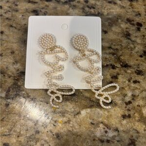 Pearl Wedding Bridal themed earrings, Wedding Gifts